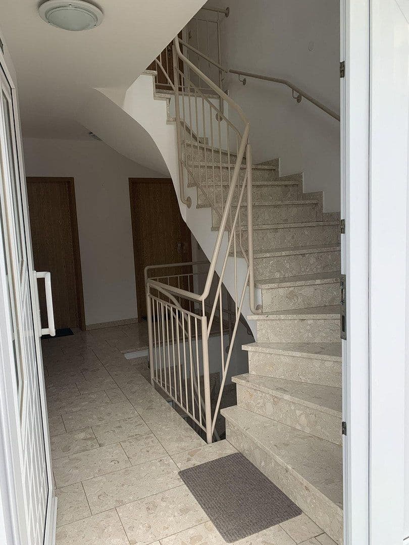 Prenájom bytu 3-izbový 100 m², Wilhermsdorf, Bavorsko Prenájom bytu 3-izbový 100 m², Wilhermsdorf, Bavorsko