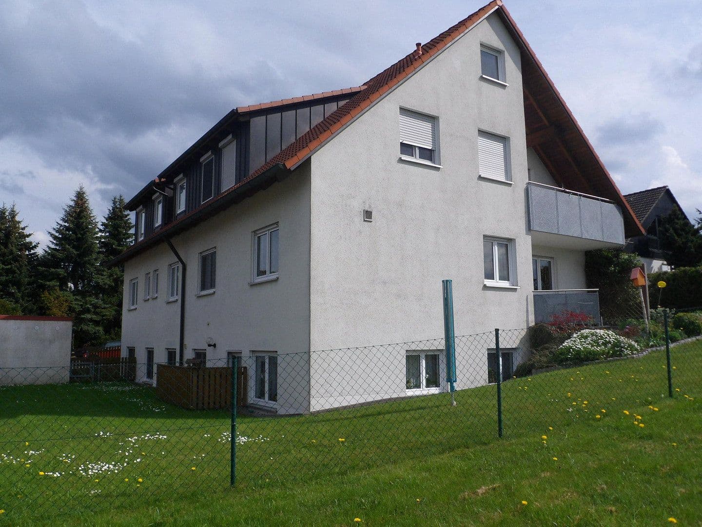 Prenájom bytu 3-izbový 100 m², Wilhermsdorf, Bavorsko Prenájom bytu 3-izbový 100 m², Wilhermsdorf, Bavorsko