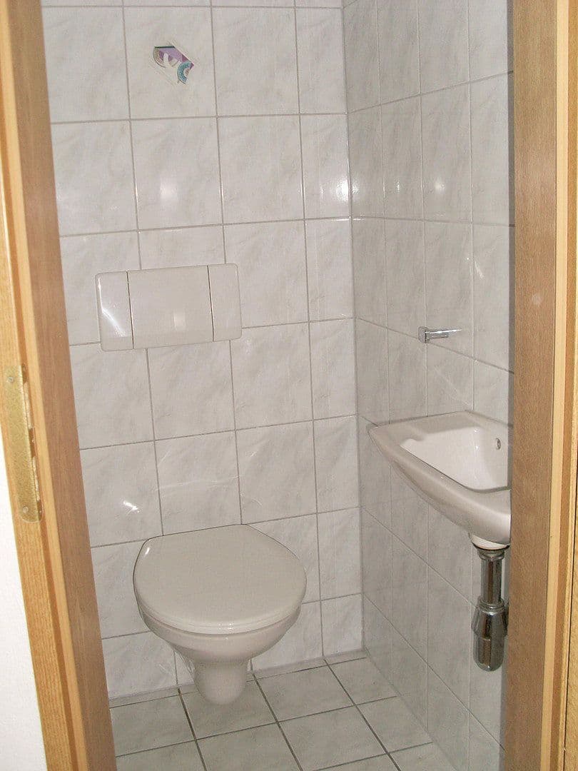 Prenájom bytu 3-izbový 100 m², Wilhermsdorf, Bavorsko Prenájom bytu 3-izbový 100 m², Wilhermsdorf, Bavorsko