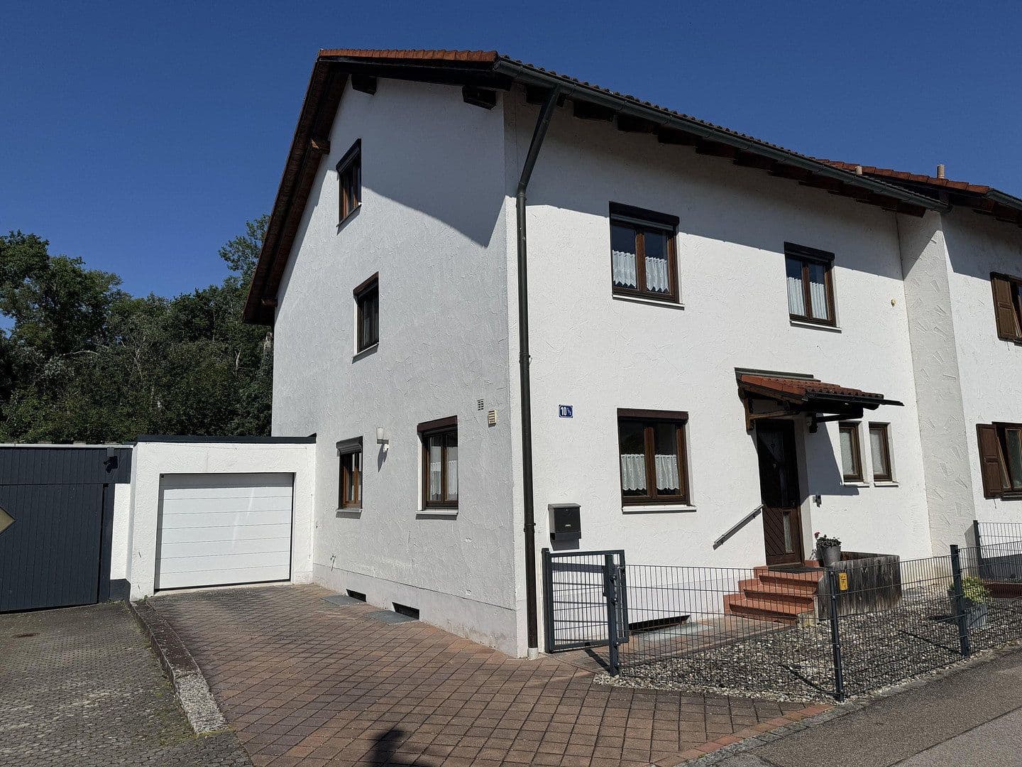 Predaj domu 198 m², pozemok 200 m², Oberstimm, Bavorsko Predaj domu 198 m², pozemok 200 m², Oberstimm, Bavorsko