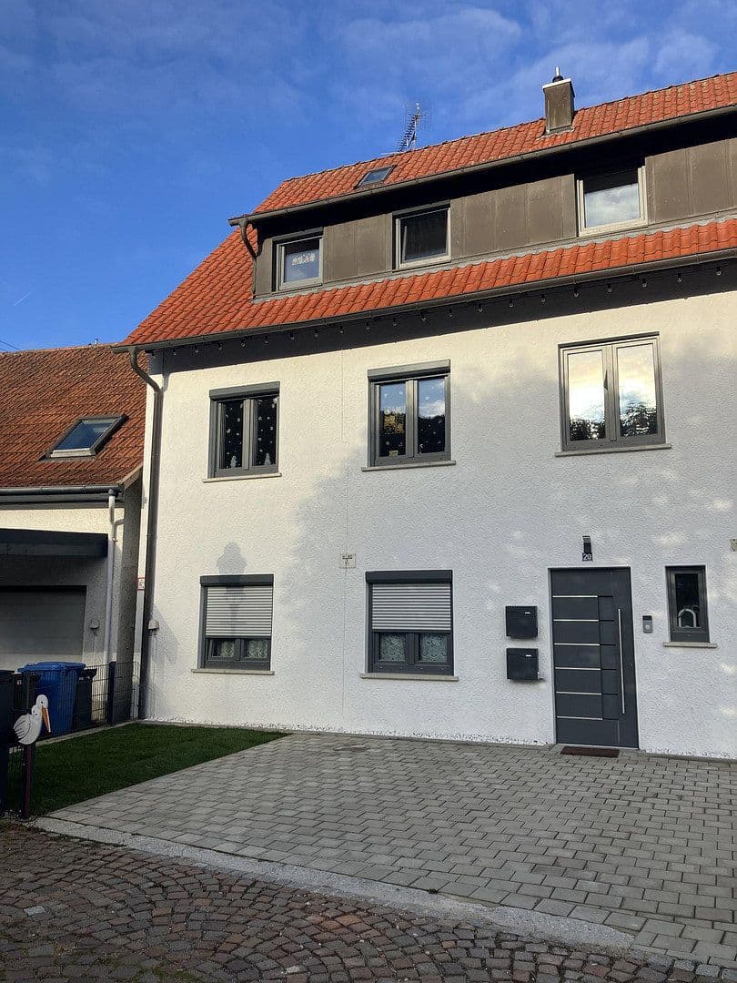Prenájom bytu 6-izbový 131 m², Josengasse 20, Burladingen, Bádensko-Wurttembersko Prenájom bytu 6-izbový 131 m², Josengasse 20, Burladingen, Bádensko-Wurttembersko