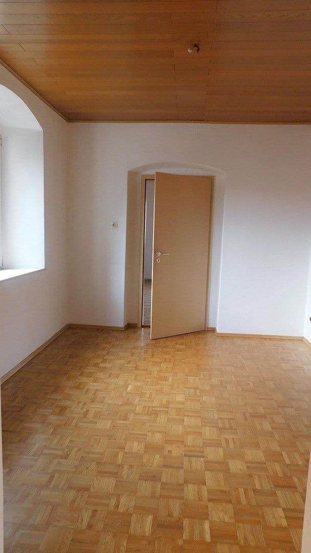 Prenájom bytu 3-izbový 98 m², Hauptstr., Bodenwöhr, Bavorsko Prenájom bytu 3-izbový 98 m², Hauptstr., Bodenwöhr, Bavorsko