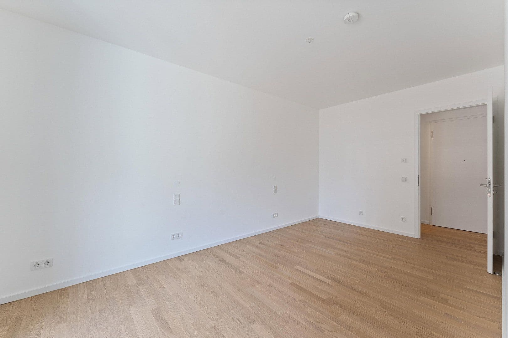 Prenájom bytu 2-izbový 62 m², Mühlenstraße 20, Berlin, Berlín Prenájom bytu 2-izbový 62 m², Mühlenstraße 20, Berlin, Berlín