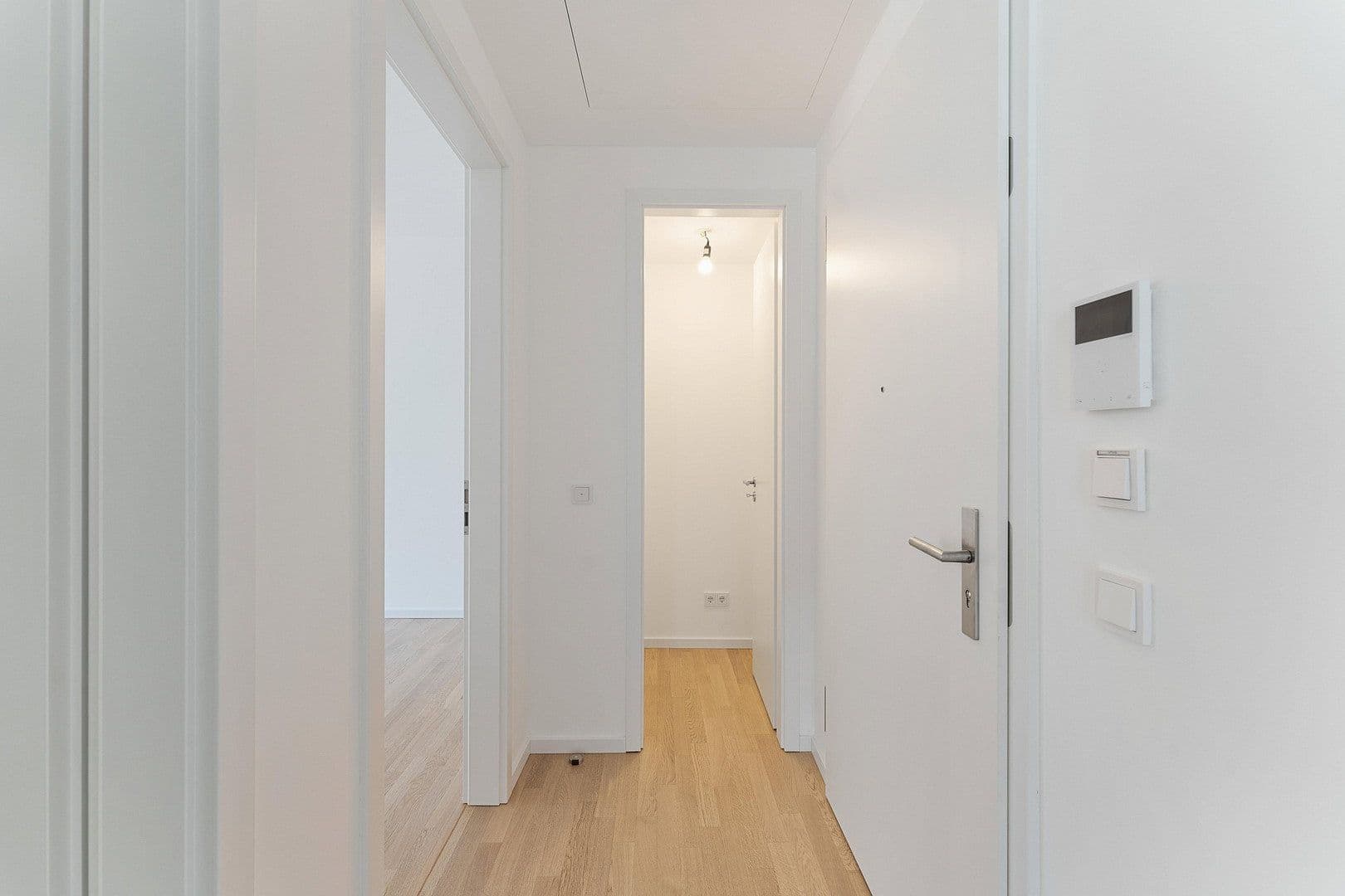 Prenájom bytu 2-izbový 62 m², Mühlenstraße 20, Berlin, Berlín Prenájom bytu 2-izbový 62 m², Mühlenstraße 20, Berlin, Berlín