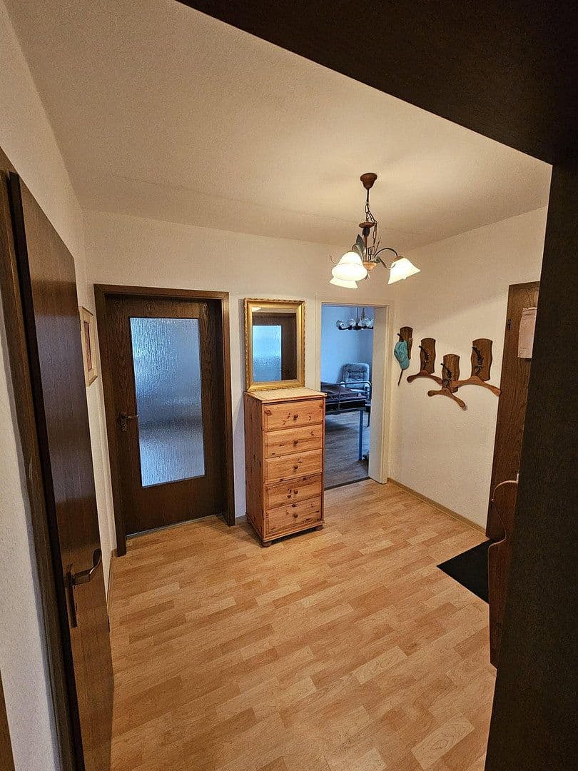 Predaj domu 211 m², pozemok 815 m², Heinrich-Otto-Weg, 14, Homberg (Efze), Hesensko Predaj domu 211 m², pozemok 815 m², Heinrich-Otto-Weg, 14, Homberg (Efze), Hesensko