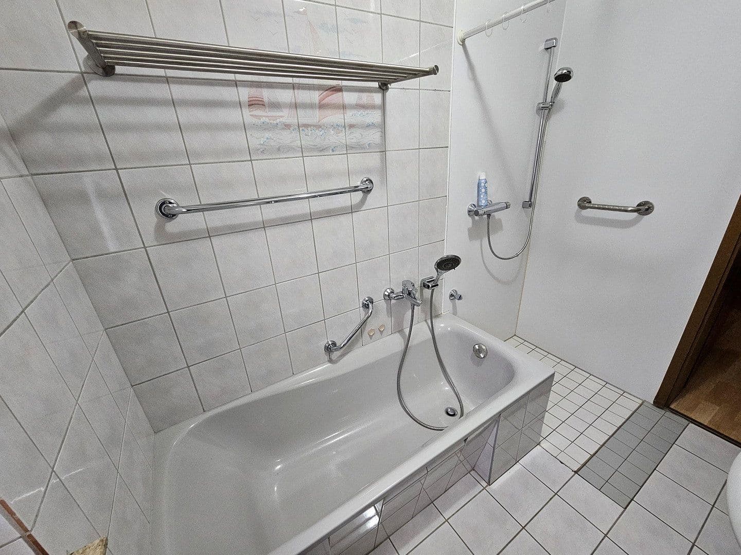 Predaj domu 211 m², pozemok 815 m², Heinrich-Otto-Weg, 14, Homberg (Efze), Hesensko Predaj domu 211 m², pozemok 815 m², Heinrich-Otto-Weg, 14, Homberg (Efze), Hesensko