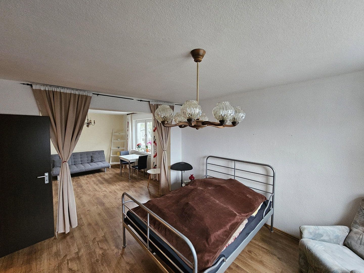 Predaj domu 211 m², pozemok 815 m², Heinrich-Otto-Weg, 14, Homberg (Efze), Hesensko Predaj domu 211 m², pozemok 815 m², Heinrich-Otto-Weg, 14, Homberg (Efze), Hesensko