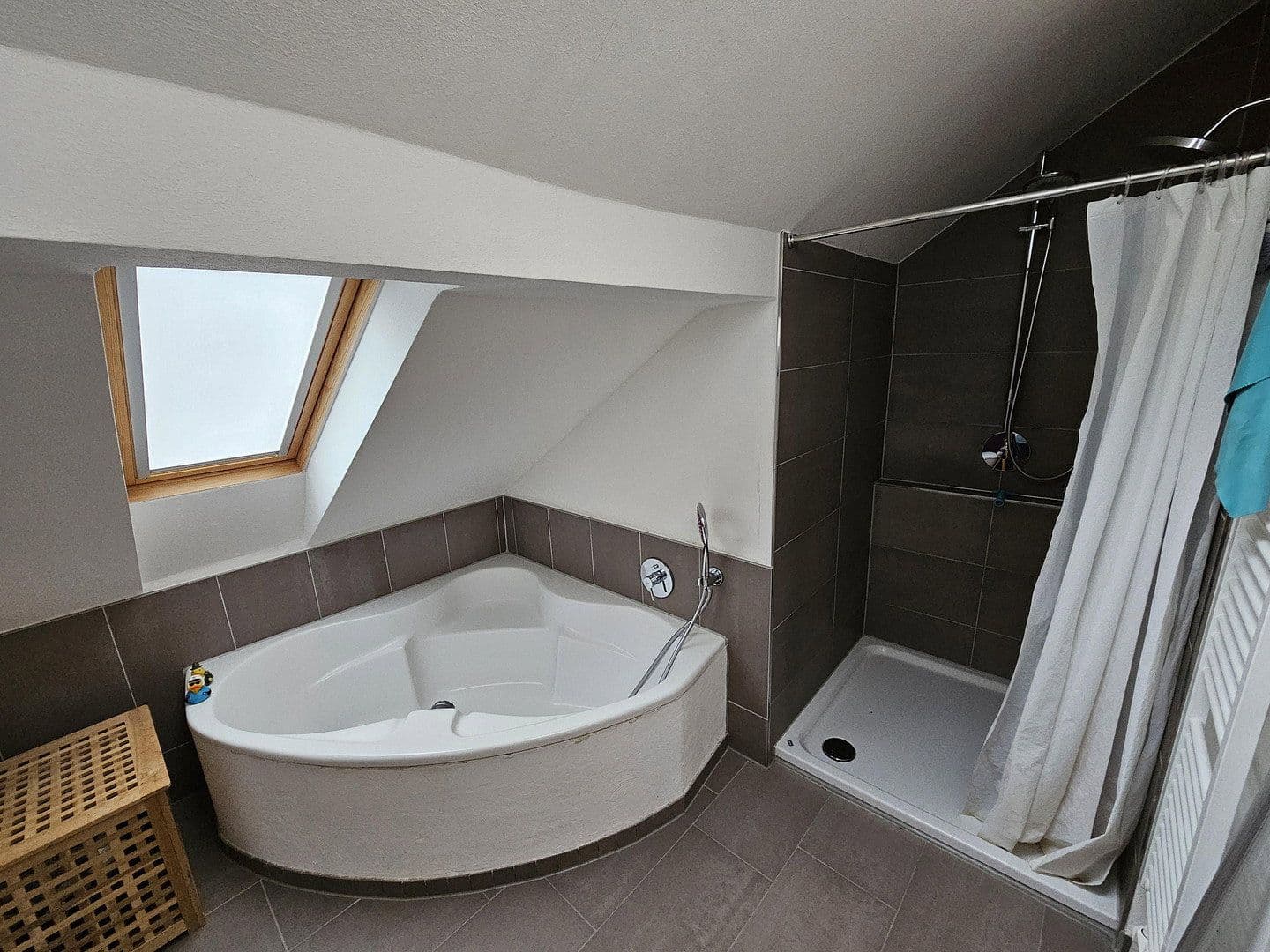 Predaj domu 211 m², pozemok 815 m², Heinrich-Otto-Weg, 14, Homberg (Efze), Hesensko Predaj domu 211 m², pozemok 815 m², Heinrich-Otto-Weg, 14, Homberg (Efze), Hesensko