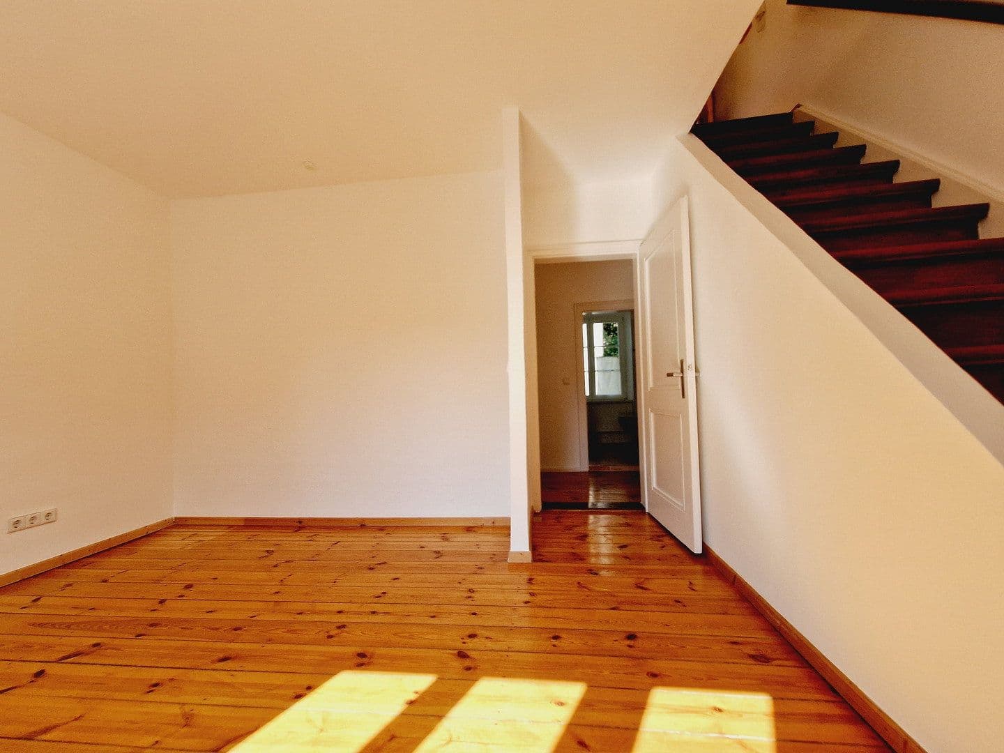 Prenájom domu 110 m², pozemok 350 m², Alte Landstrasse 30, Wolfsburg, Dolné Sasko Prenájom domu 110 m², pozemok 350 m², Alte Landstrasse 30, Wolfsburg, Dolné Sasko
