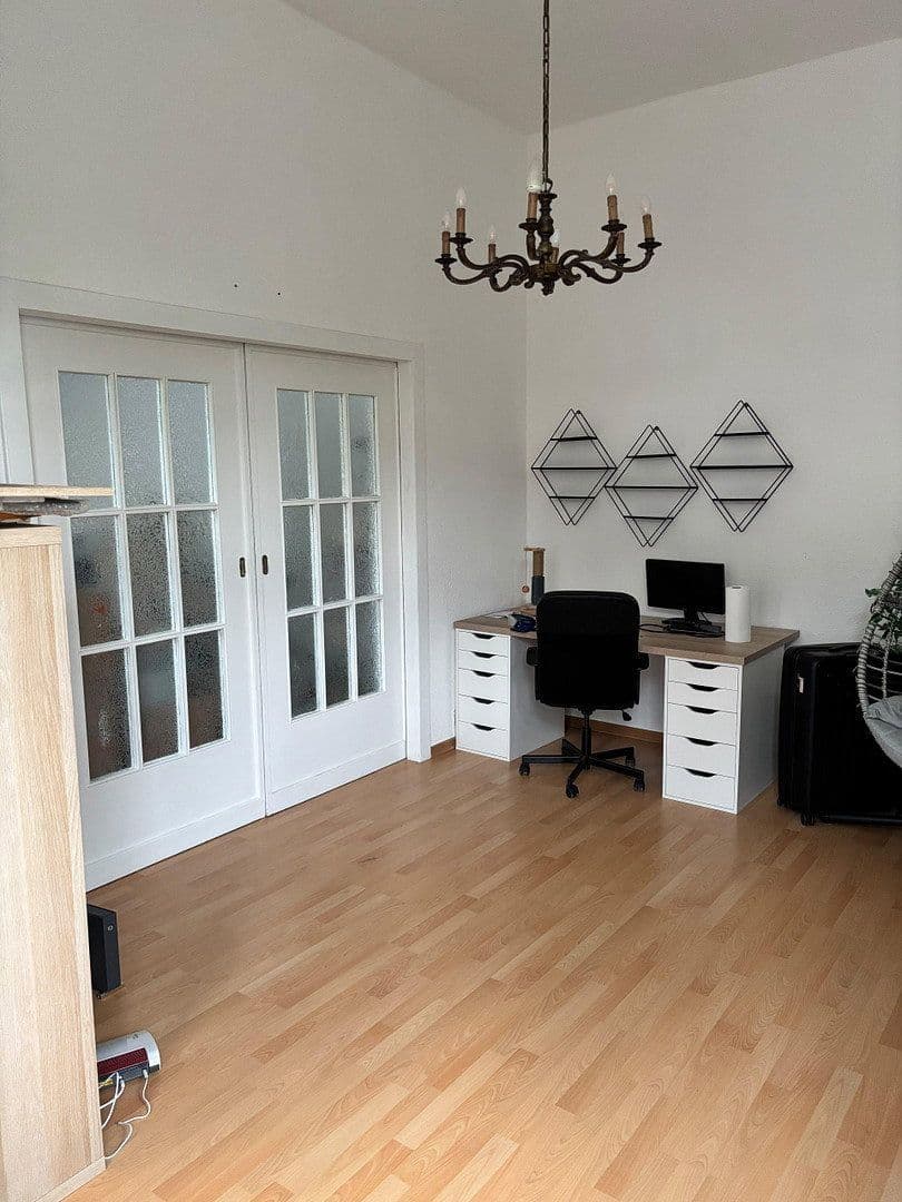 Prenájom bytu 3-izbový 98 m², Jägerhofstraße 40, Wuppertal, Severné Porýnie - Westfálsko Prenájom bytu 3-izbový 98 m², Jägerhofstraße 40, Wuppertal, Severné Porýnie - Westfálsko