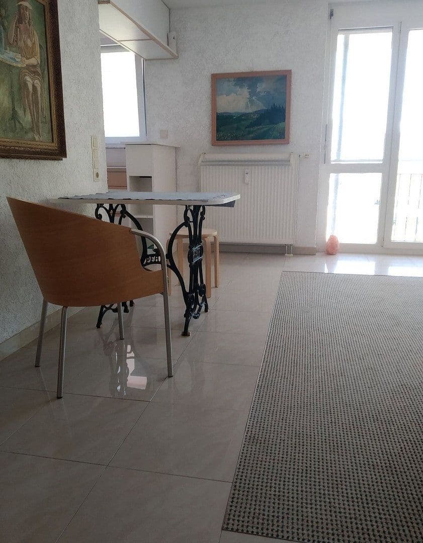 Prenájom bytu 2-izbový 50 m², Eckartstrasse 12, Stuttgart, Bádensko-Wurttembersko Prenájom bytu 2-izbový 50 m², Eckartstrasse 12, Stuttgart, Bádensko-Wurttembersko