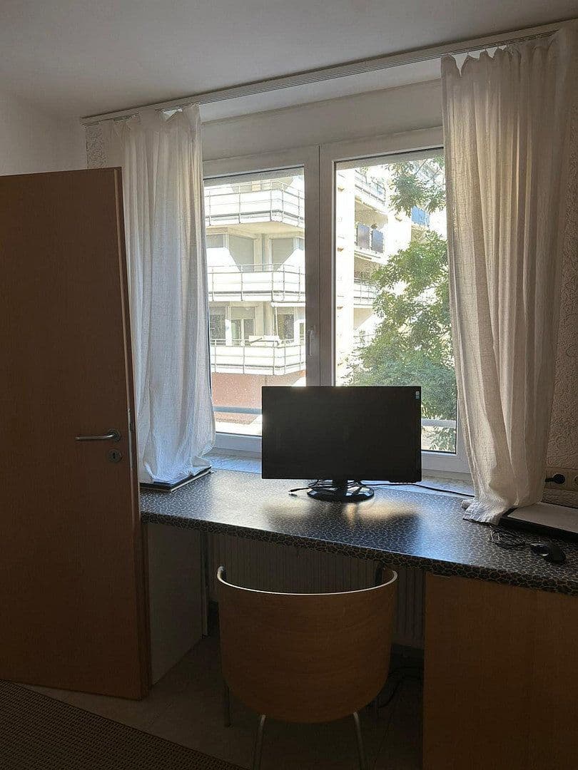 Prenájom bytu 2-izbový 50 m², Eckartstrasse 12, Stuttgart, Bádensko-Wurttembersko Prenájom bytu 2-izbový 50 m², Eckartstrasse 12, Stuttgart, Bádensko-Wurttembersko
