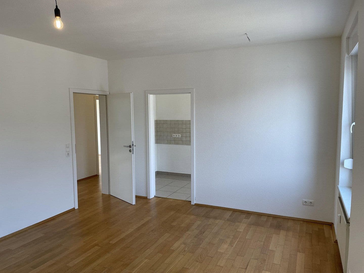 Prenájom bytu 3-izbový 67 m², Bahnhofstrasse 41, Andernach, Porýnie-Falcko Prenájom bytu 3-izbový 67 m², Bahnhofstrasse 41, Andernach, Porýnie-Falcko