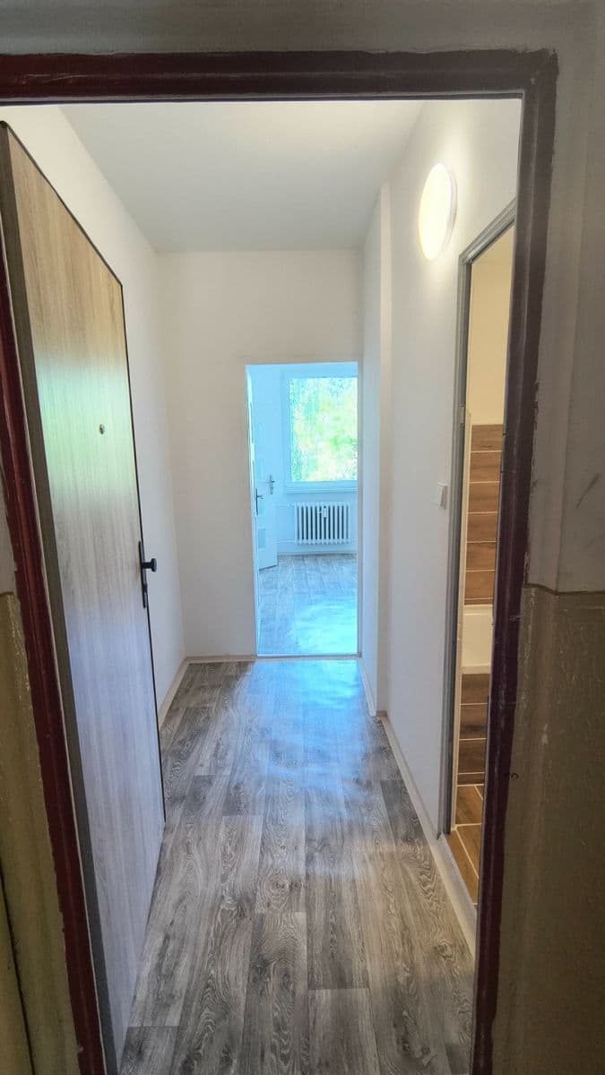 Predaj bytu 1-izbový 35 m², Sídliště Za Chlumem, Bílina, Ústecký kraj Predaj bytu 1-izbový 35 m², Sídliště Za Chlumem, Bílina, Ústecký kraj