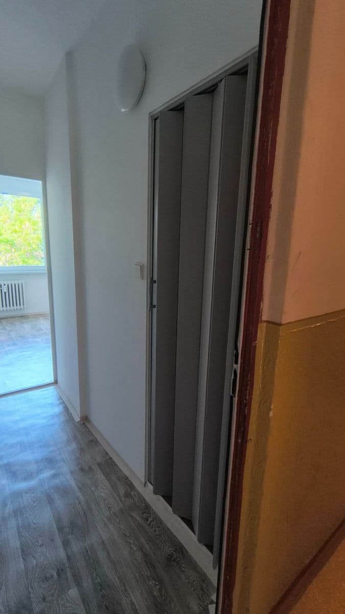 Predaj bytu 1-izbový 35 m², Sídliště Za Chlumem, Bílina, Ústecký kraj Predaj bytu 1-izbový 35 m², Sídliště Za Chlumem, Bílina, Ústecký kraj