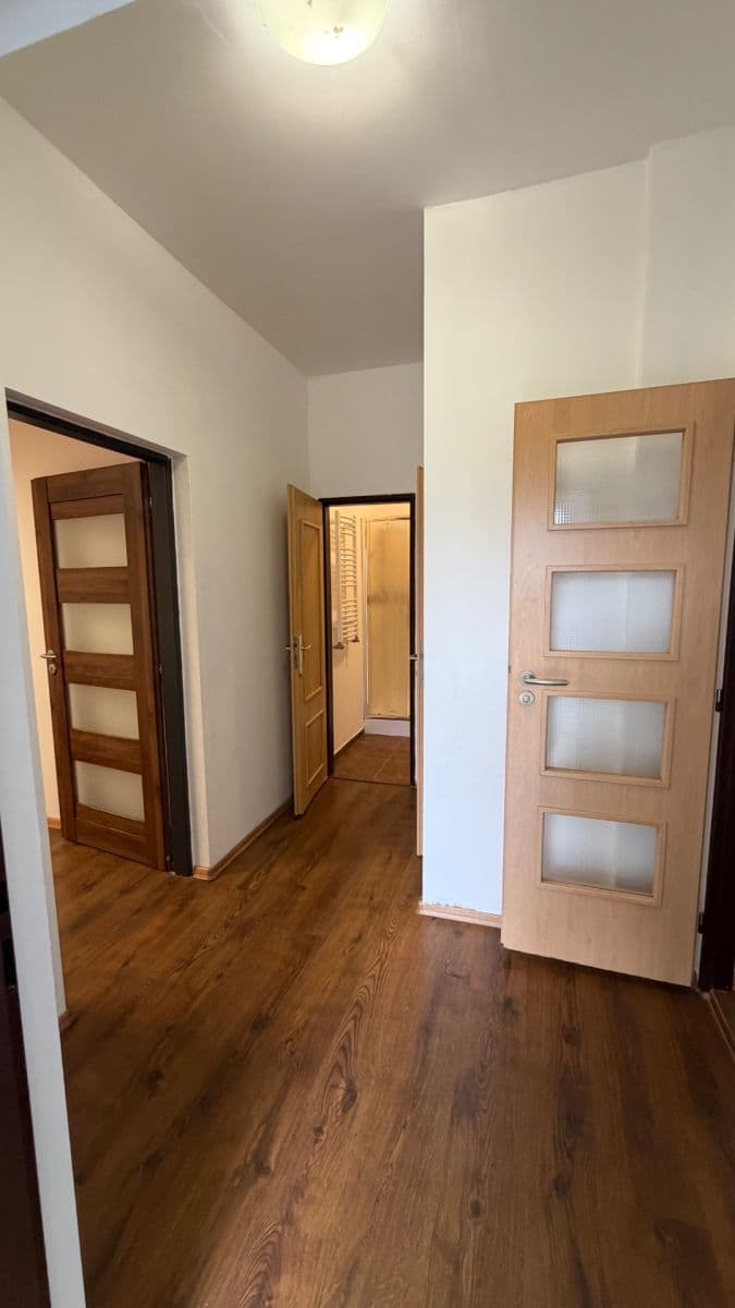 Prenájom bytu 1-izbový 32 m², Postoloprtská, Louny, Ústecký kraj Prenájom bytu 1-izbový 32 m², Postoloprtská, Louny, Ústecký kraj