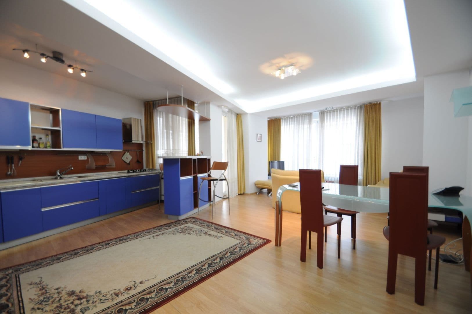 Prenájom bytu 2-izbový 73 m², U Půjčovny, Praha, Praha Prenájom bytu 2-izbový 73 m², U Půjčovny, Praha, Praha