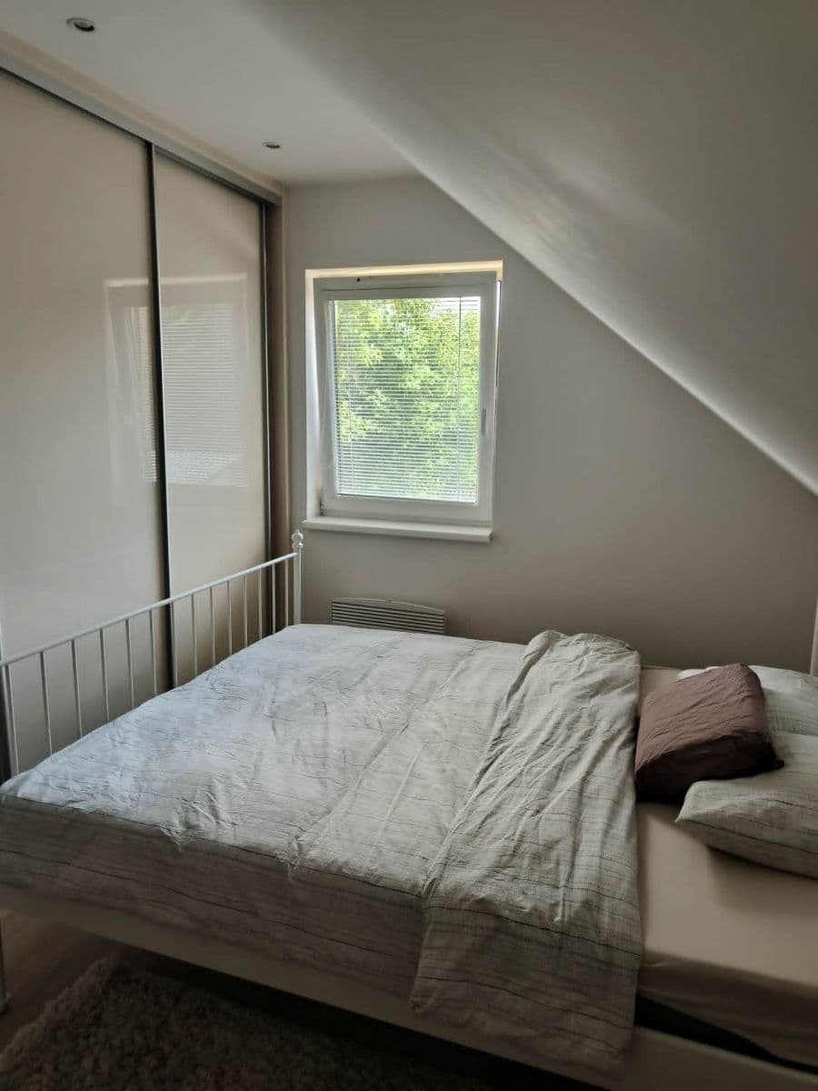Prenájom domu 98 m², pozemok 400 m², Sluneční, Vrané nad Vltavou, Středočeský kraj Prenájom domu 98 m², pozemok 400 m², Sluneční, Vrané nad Vltavou, Středočeský kraj