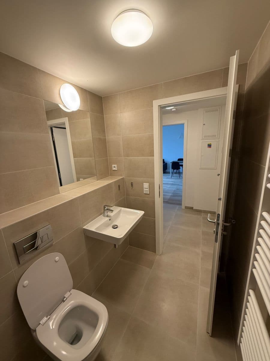 Prenájom bytu 2-izbový 47 m², Hodkovická, Praha, Praha Prenájom bytu 2-izbový 47 m², Hodkovická, Praha, Praha