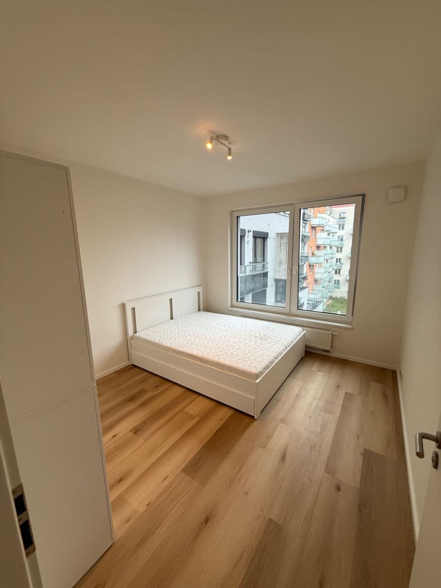 Prenájom bytu 2-izbový 47 m², Hodkovická, Praha, Praha Prenájom bytu 2-izbový 47 m², Hodkovická, Praha, Praha