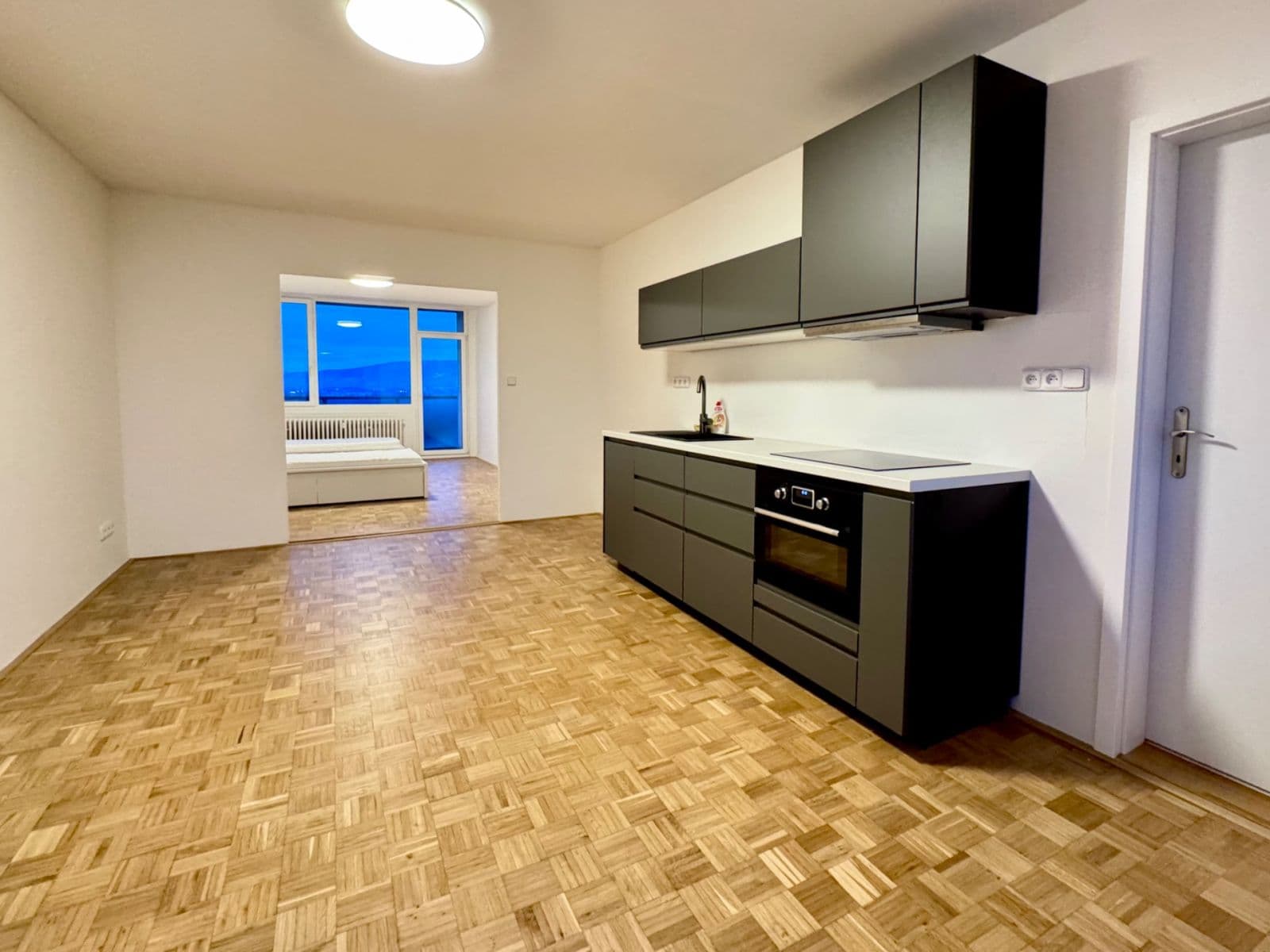 Prenájom bytu 5-izbový 80 m², Na Pískovně, Liberec, Liberecký kraj Prenájom bytu 5-izbový 80 m², Na Pískovně, Liberec, Liberecký kraj