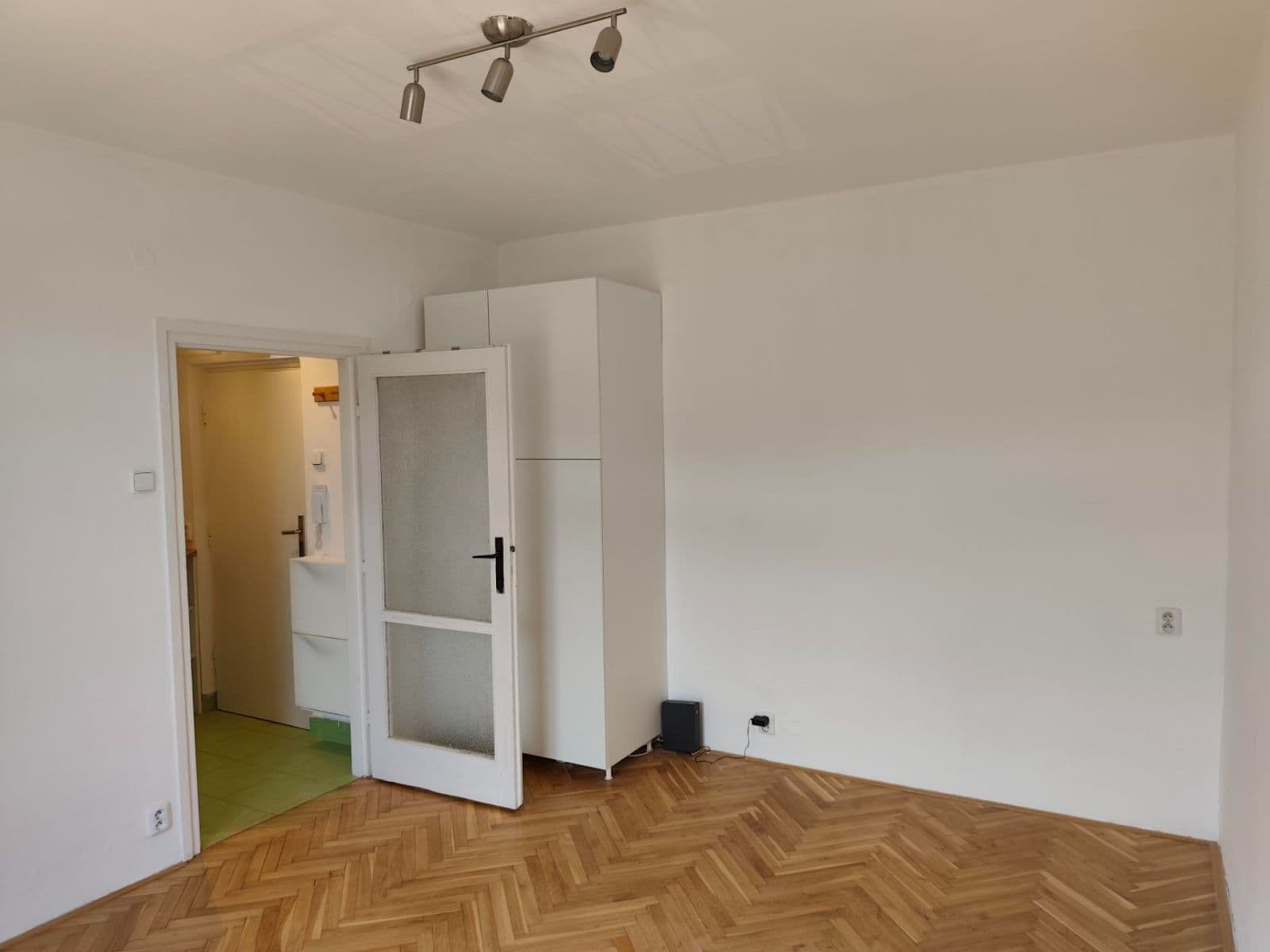 Prenájom bytu Garsoniéra 25 m², Obilní trh, Brno, Jihomoravský kraj Prenájom bytu Garsoniéra 25 m², Obilní trh, Brno, Jihomoravský kraj