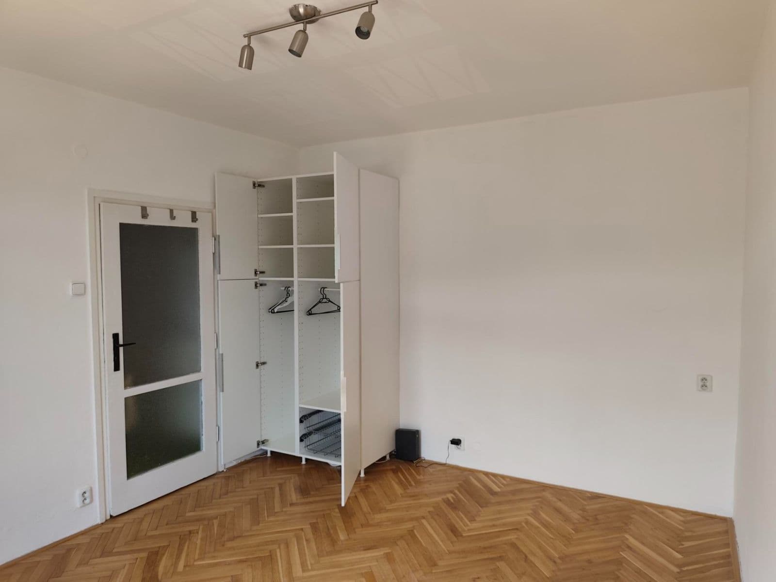 Prenájom bytu Garsoniéra 25 m², Obilní trh, Brno, Jihomoravský kraj Prenájom bytu Garsoniéra 25 m², Obilní trh, Brno, Jihomoravský kraj