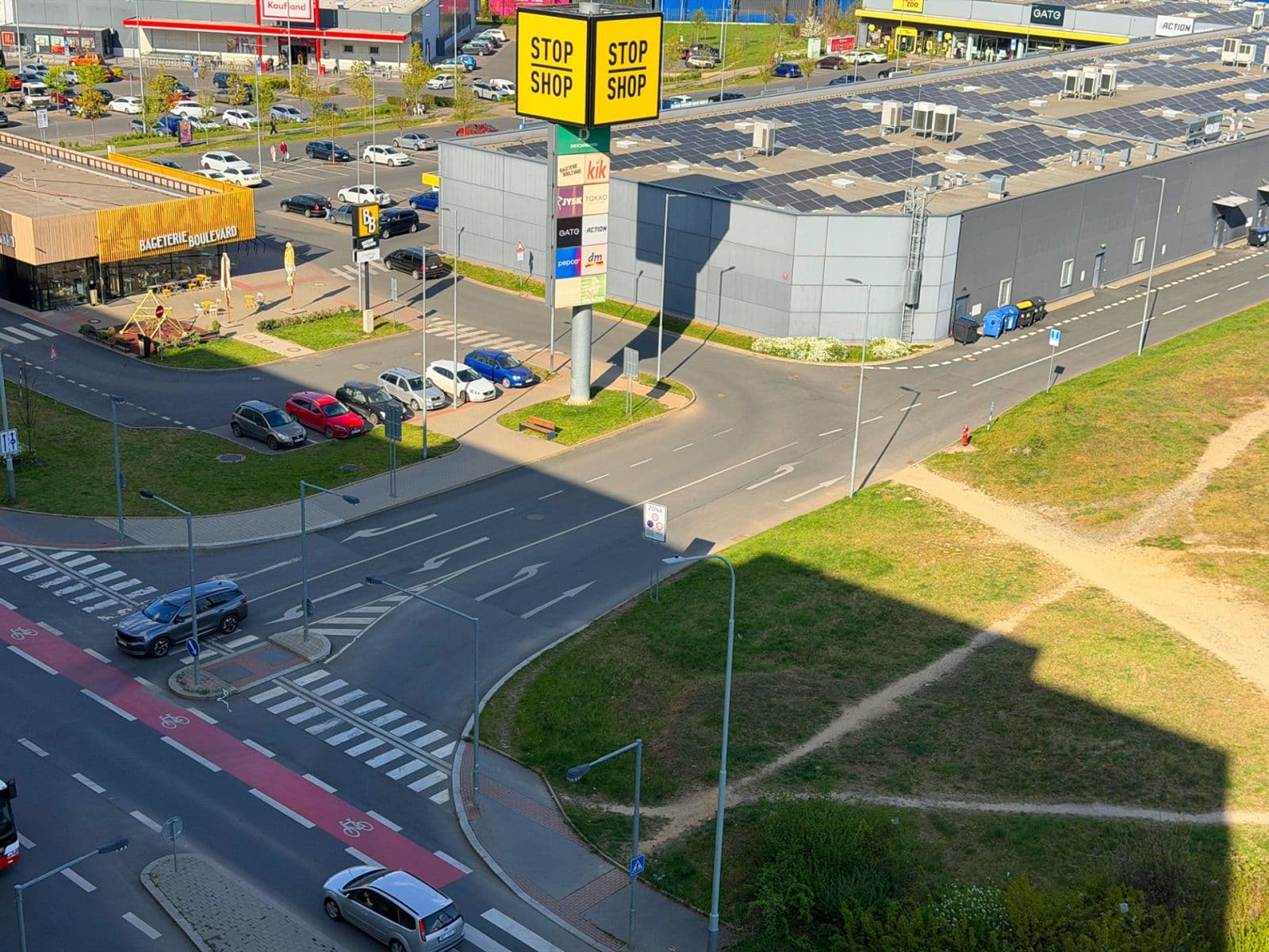 Prenájom bytu 2-izbový 69 m², Hornoměcholupská, Praha, Praha Prenájom bytu 2-izbový 69 m², Hornoměcholupská, Praha, Praha