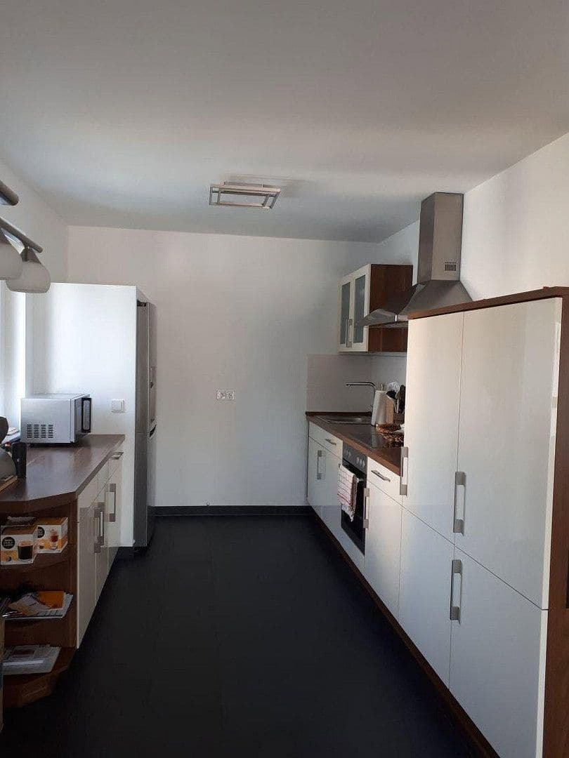 Prenájom bytu 2-izbový 75 m², Köln, Severné Porýnie - Westfálsko Prenájom bytu 2-izbový 75 m², Köln, Severné Porýnie - Westfálsko