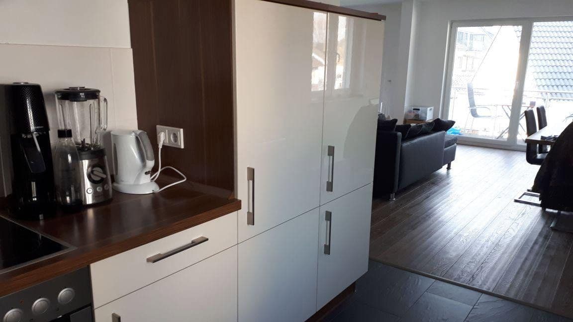 Prenájom bytu 2-izbový 75 m², Köln, Severné Porýnie - Westfálsko Prenájom bytu 2-izbový 75 m², Köln, Severné Porýnie - Westfálsko