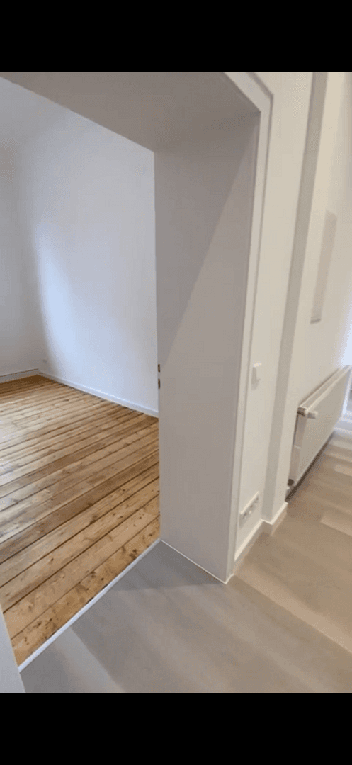 Prenájom bytu 4-izbový 80 m², Maternusstraße 39, Köln, Severné Porýnie - Westfálsko Prenájom bytu 4-izbový 80 m², Maternusstraße 39, Köln, Severné Porýnie - Westfálsko