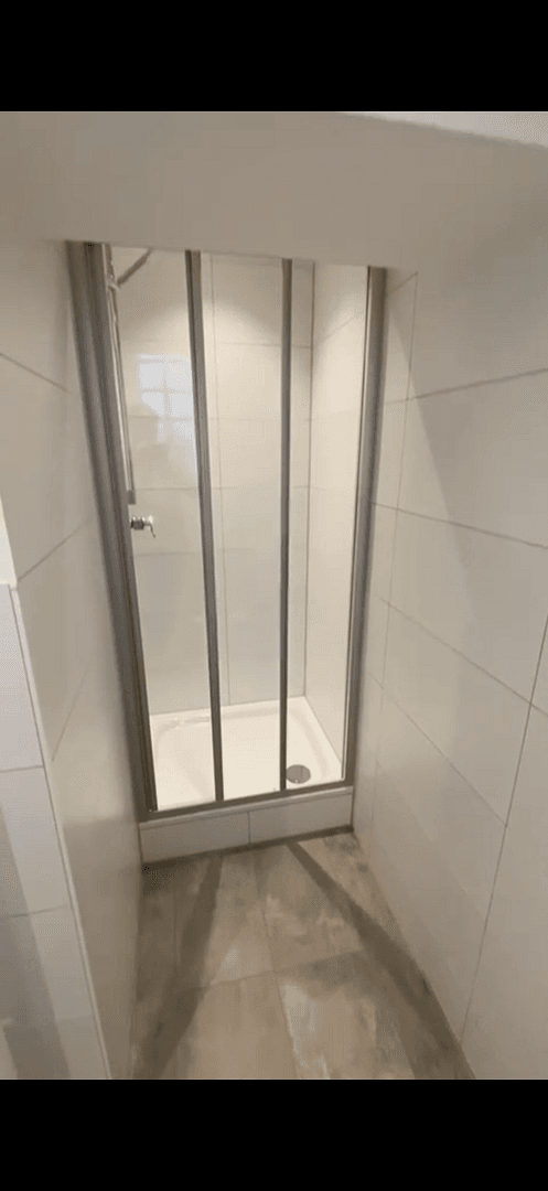 Prenájom bytu 4-izbový 80 m², Maternusstraße 39, Köln, Severné Porýnie - Westfálsko Prenájom bytu 4-izbový 80 m², Maternusstraße 39, Köln, Severné Porýnie - Westfálsko