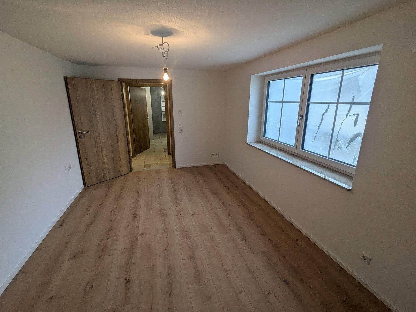 Prenájom bytu 4-izbový 115 m², Neresheim, Bádensko-Wurttembersko Prenájom bytu 4-izbový 115 m², Neresheim, Bádensko-Wurttembersko