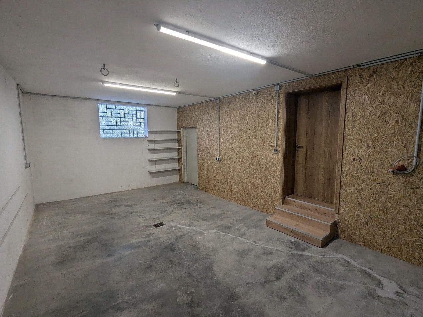 Prenájom bytu 4-izbový 115 m², Neresheim, Bádensko-Wurttembersko Prenájom bytu 4-izbový 115 m², Neresheim, Bádensko-Wurttembersko