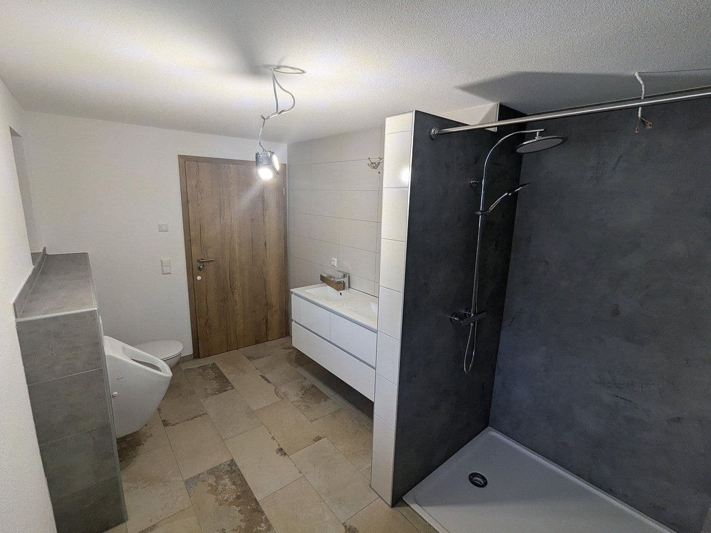 Prenájom bytu 4-izbový 115 m², Neresheim, Bádensko-Wurttembersko Prenájom bytu 4-izbový 115 m², Neresheim, Bádensko-Wurttembersko