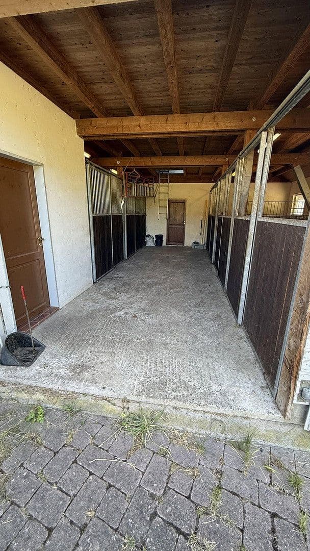 Predaj domu 180 m², pozemok 99.920 m², Geisfeld, Porýnie-Falcko Predaj domu 180 m², pozemok 99.920 m², Geisfeld, Porýnie-Falcko