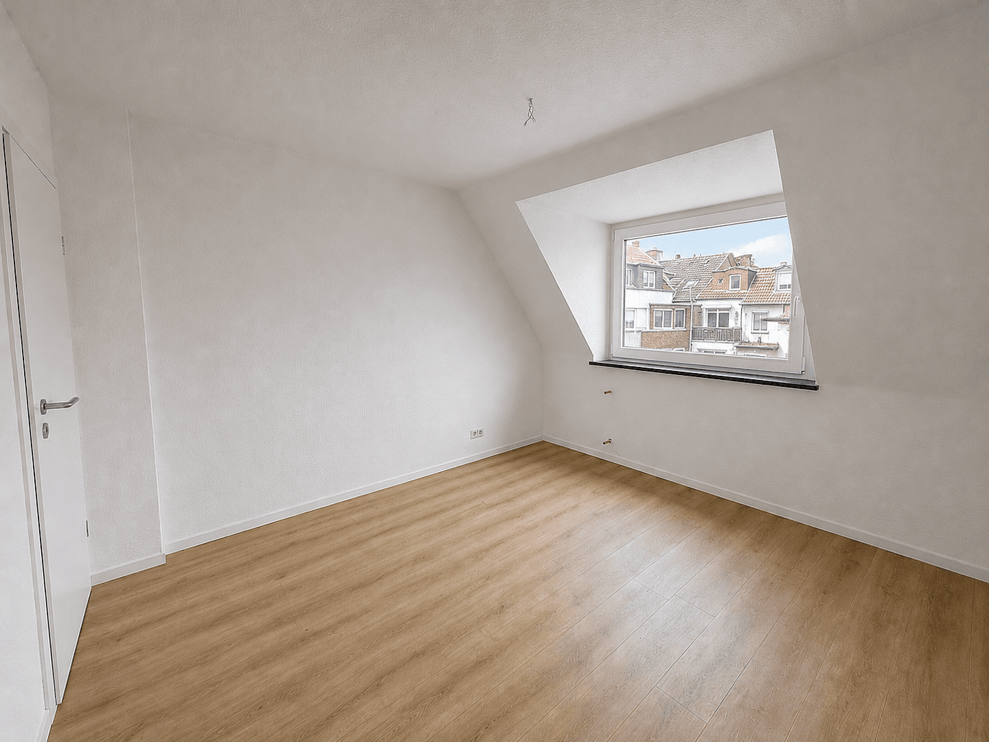 Prenájom bytu 3-izbový 65 m², Nikolausweg, Krefeld, Severné Porýnie - Westfálsko Prenájom bytu 3-izbový 65 m², Nikolausweg, Krefeld, Severné Porýnie - Westfálsko