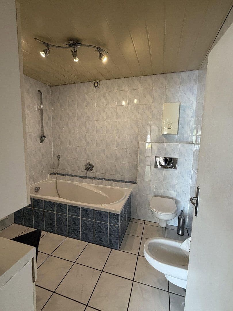 Predaj domu 228 m², pozemok 282 m², Lagesche Straße 7, Paderborn, Severné Porýnie - Westfálsko Predaj domu 228 m², pozemok 282 m², Lagesche Straße 7, Paderborn, Severné Porýnie - Westfálsko