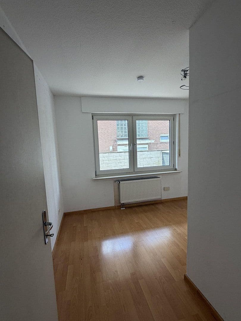 Predaj domu 228 m², pozemok 282 m², Lagesche Straße 7, Paderborn, Severné Porýnie - Westfálsko Predaj domu 228 m², pozemok 282 m², Lagesche Straße 7, Paderborn, Severné Porýnie - Westfálsko