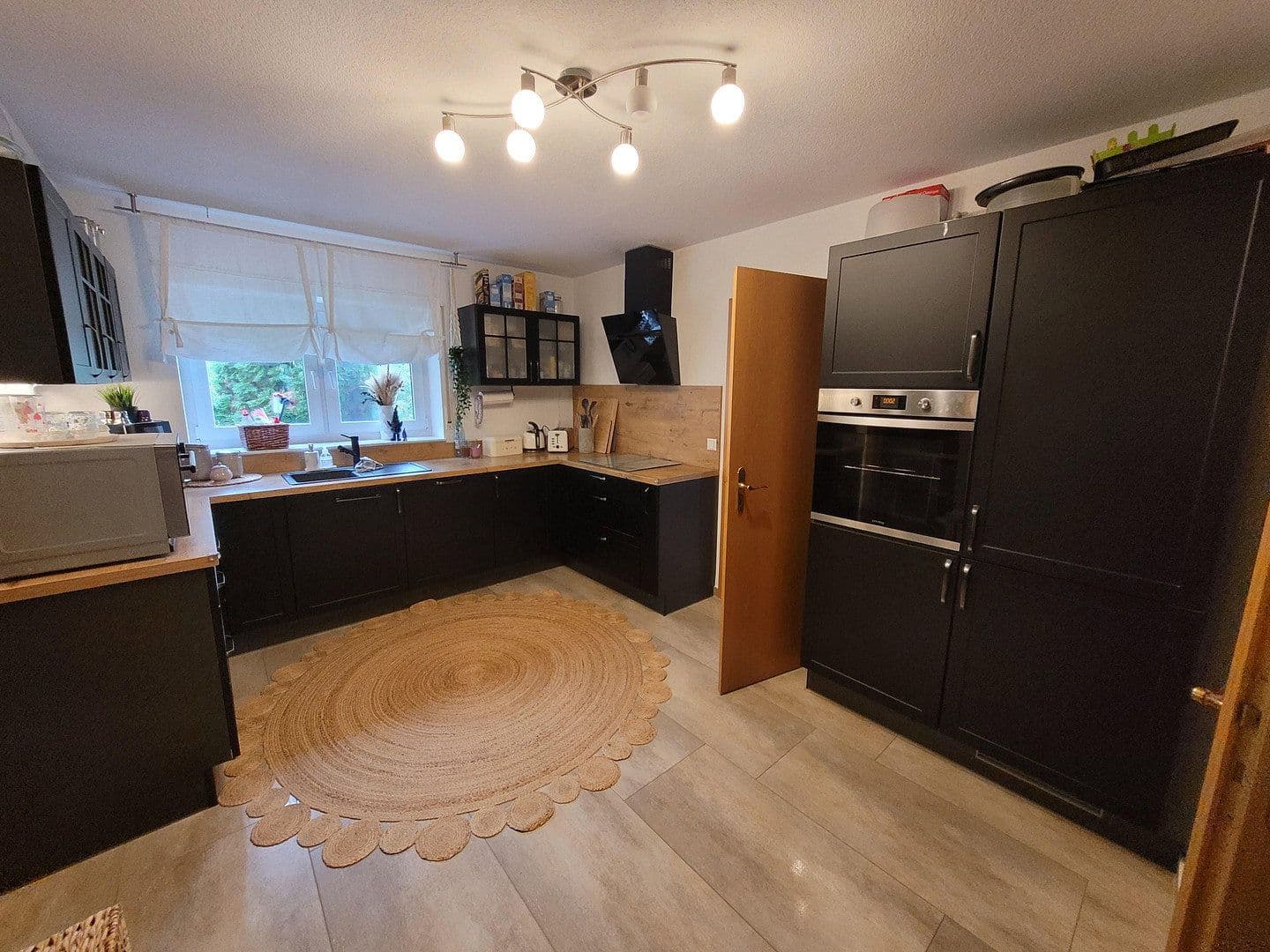 Predaj bytu 4-izbový 128 m², Heilbronn, Bádensko-Wurttembersko Predaj bytu 4-izbový 128 m², Heilbronn, Bádensko-Wurttembersko