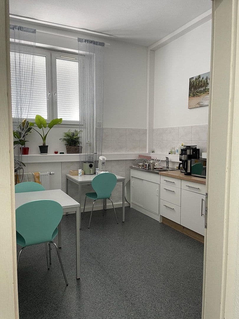 Prenájom kancelárie 200 m², Rastatt, Bádensko-Wurttembersko Prenájom kancelárie 200 m², Rastatt, Bádensko-Wurttembersko