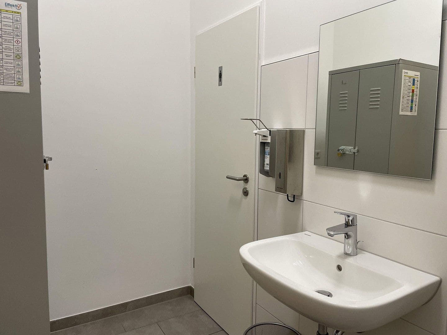 Prenájom kancelárie 200 m², Rastatt, Bádensko-Wurttembersko Prenájom kancelárie 200 m², Rastatt, Bádensko-Wurttembersko