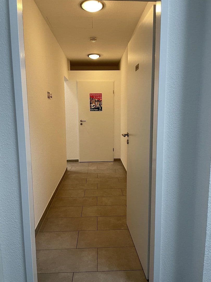 Prenájom kancelárie 200 m², Rastatt, Bádensko-Wurttembersko Prenájom kancelárie 200 m², Rastatt, Bádensko-Wurttembersko