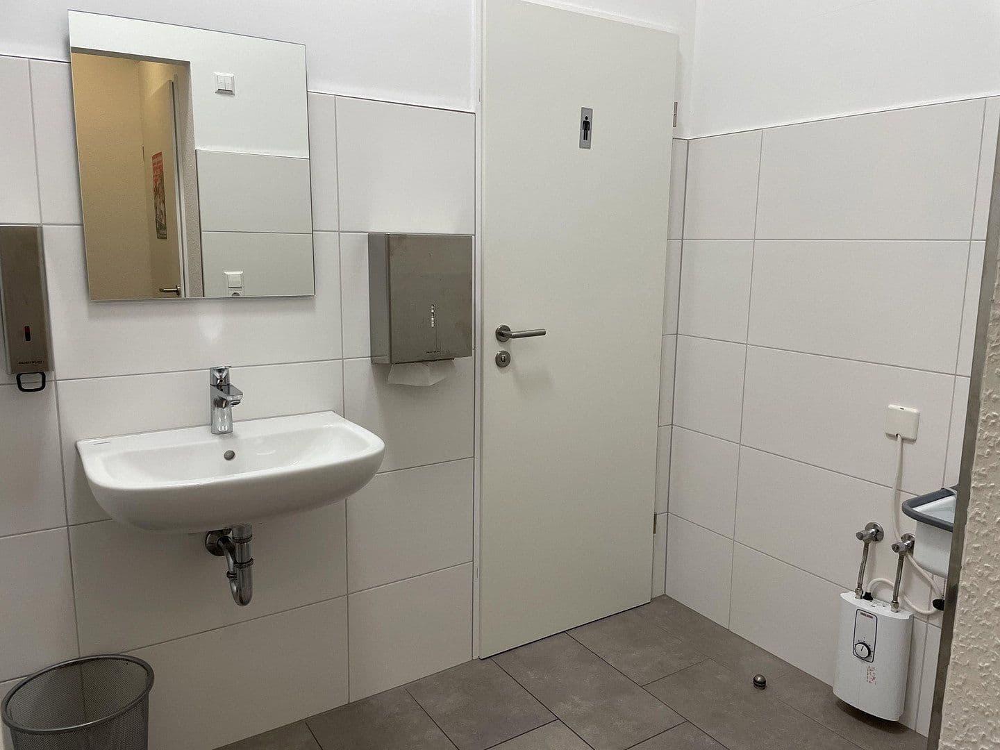 Prenájom kancelárie 200 m², Rastatt, Bádensko-Wurttembersko Prenájom kancelárie 200 m², Rastatt, Bádensko-Wurttembersko