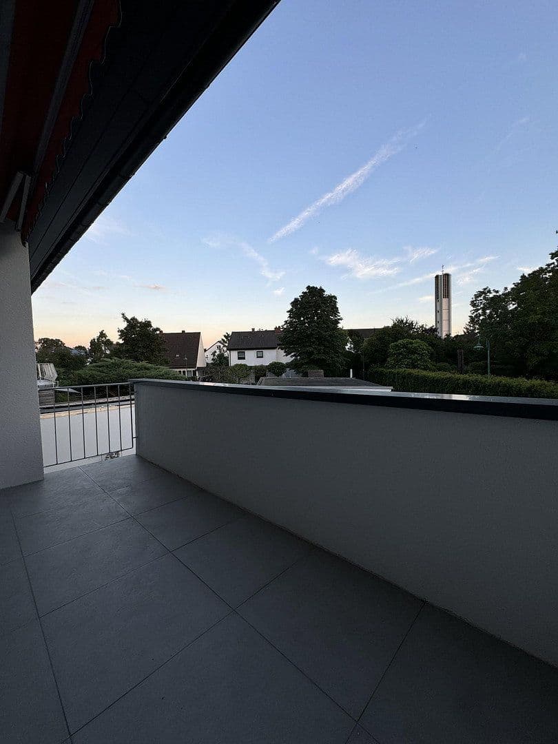 Prenájom bytu 3-izbový 100 m², Kurpfalzring 77, Schwetzingen, Bádensko-Wurttembersko Prenájom bytu 3-izbový 100 m², Kurpfalzring 77, Schwetzingen, Bádensko-Wurttembersko
