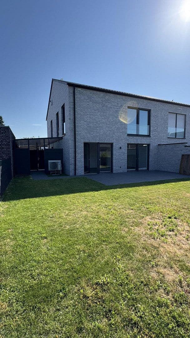 Prenájom domu 130 m², pozemok 320 m², Dülmen, Severné Porýnie - Westfálsko Prenájom domu 130 m², pozemok 320 m², Dülmen, Severné Porýnie - Westfálsko