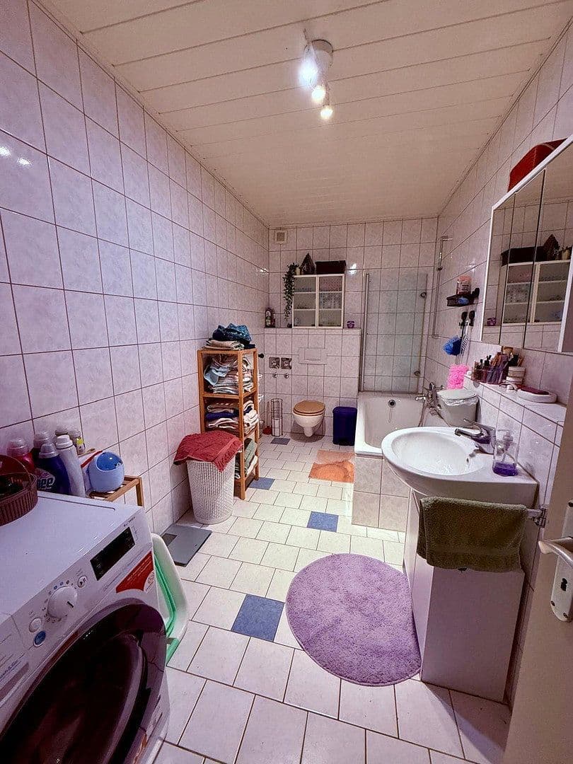 Prenájom bytu 2-izbový 80 m², Emmelshausen, Porýnie-Falcko Prenájom bytu 2-izbový 80 m², Emmelshausen, Porýnie-Falcko