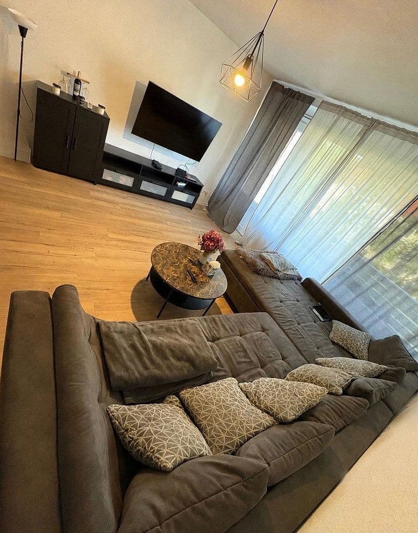 Prenájom bytu 2-izbový 69 m², Pestalozzistraße, Hannover, Dolné Sasko Prenájom bytu 2-izbový 69 m², Pestalozzistraße, Hannover, Dolné Sasko