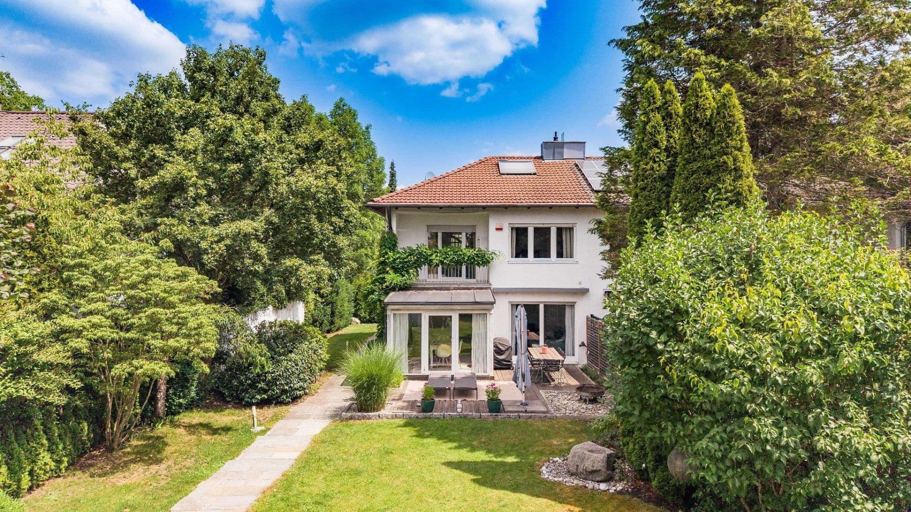 Predaj domu 120 m², pozemok 500 m², Aurikelstr.3, Grünwald, Bavorsko Predaj domu 120 m², pozemok 500 m², Aurikelstr.3, Grünwald, Bavorsko