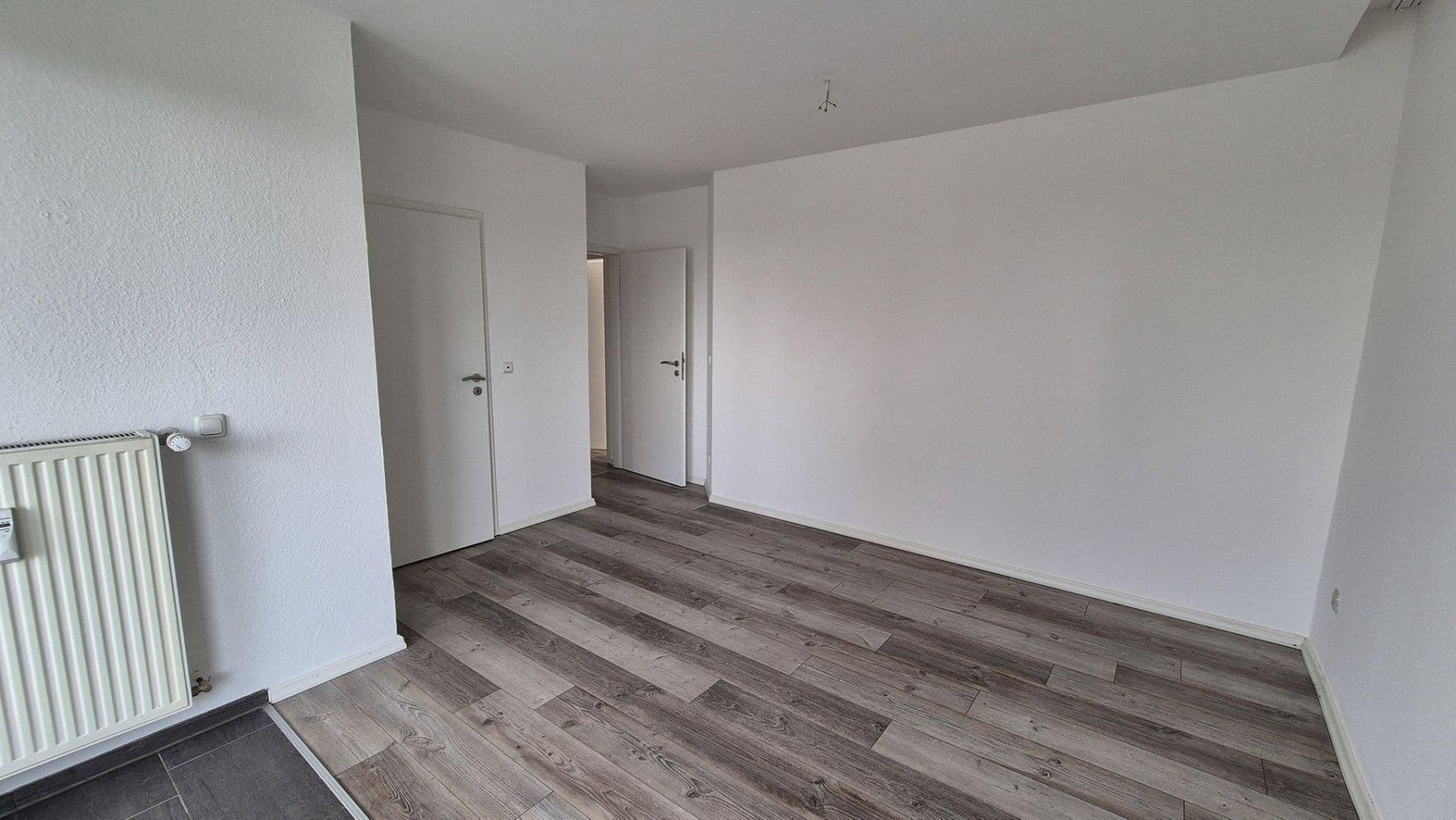 Prenájom bytu 5-izbový 150 m², Osnabrück, Dolné Sasko Prenájom bytu 5-izbový 150 m², Osnabrück, Dolné Sasko
